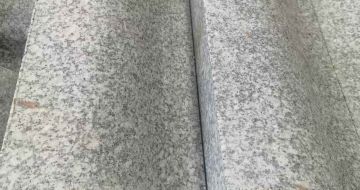 厦门芙蓉白S型拉丝面路沿石