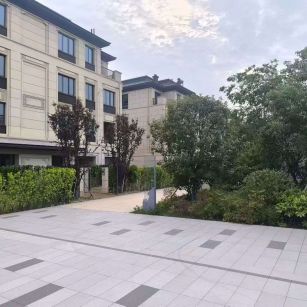 厦门 芝麻白与芝麻白搭配铺装，尺寸1200*600