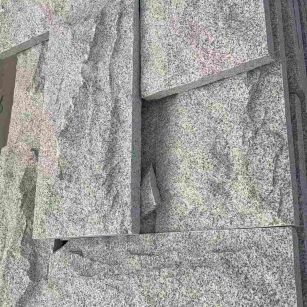 厦门 芝麻白自然面花岗岩成品板