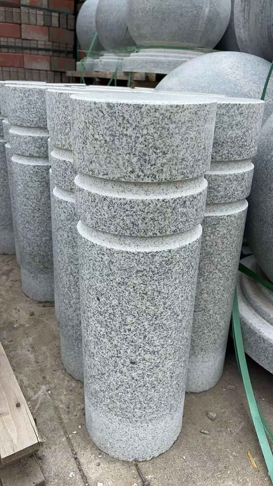 厦门 芝麻白花岗岩挡车柱、隔离柱多少钱