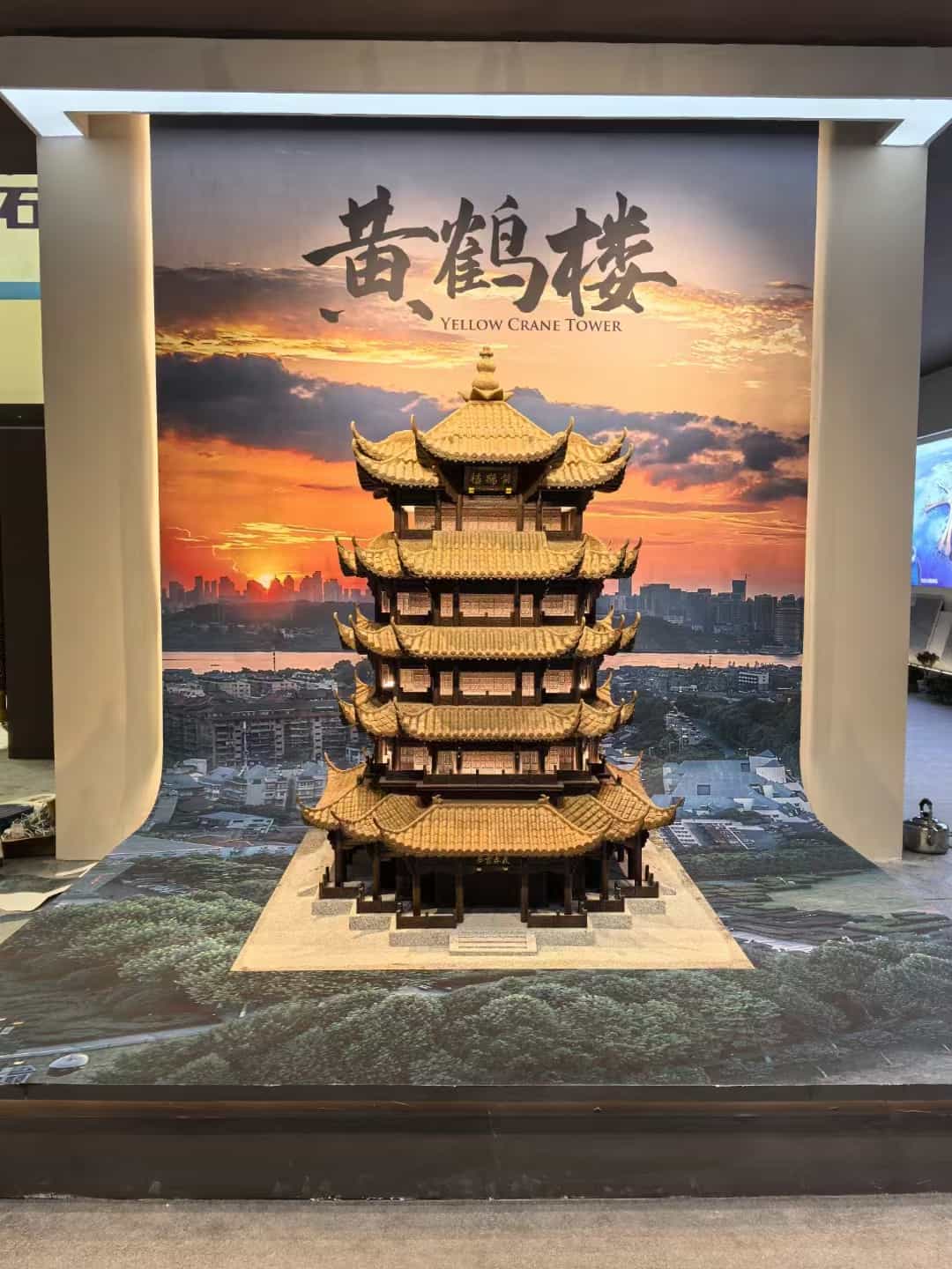 厦门仿古石文创作品-黄鹤楼