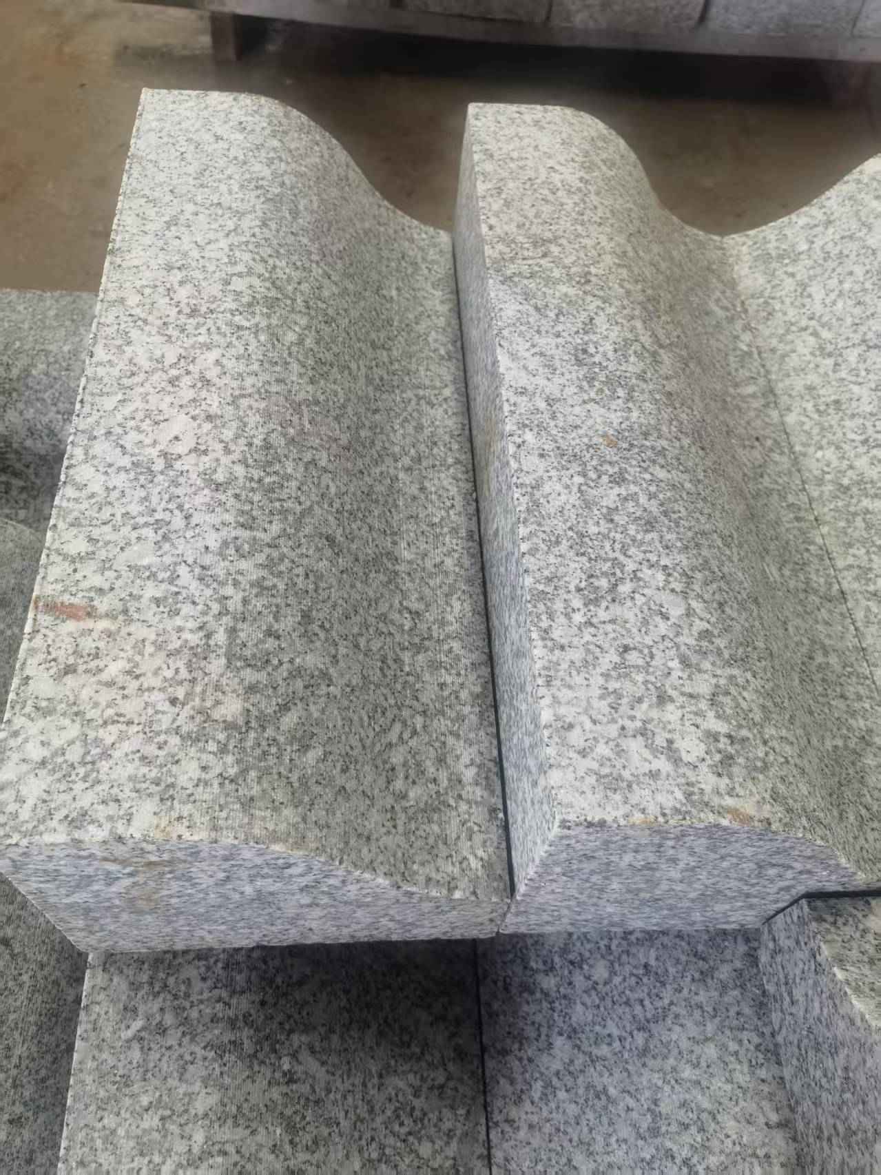 厦门芙蓉白S型拉丝面路沿石
