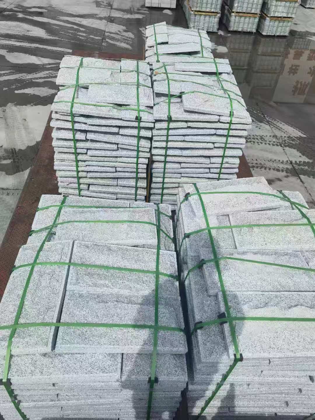 厦门 芝麻白蘑菇石装车出货