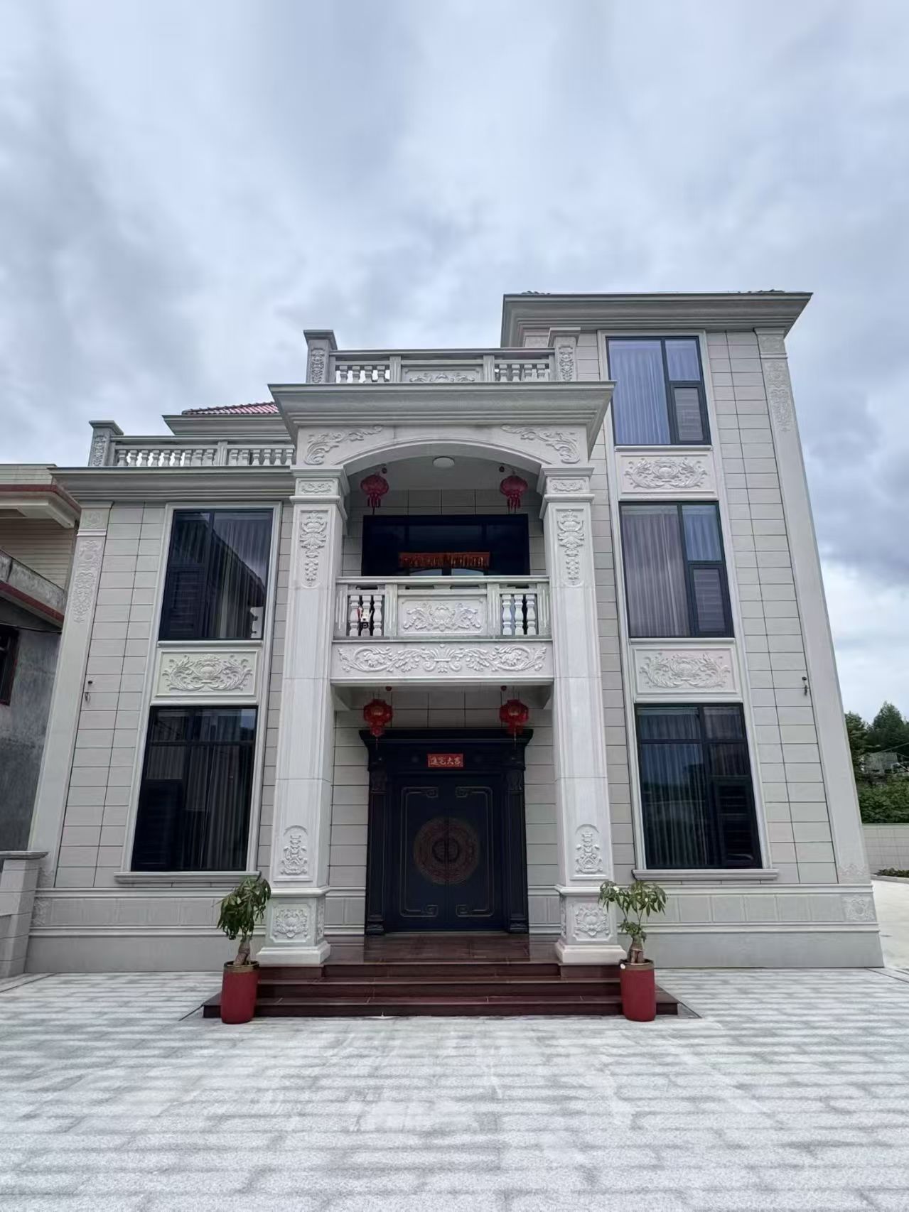 厦门 芝麻白石材别墅干挂案例展示