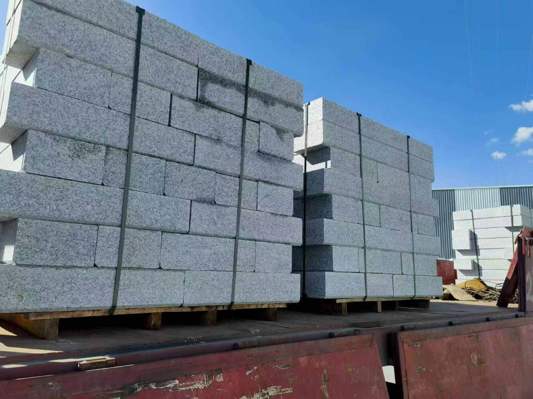 厦门 路沿石装车出货