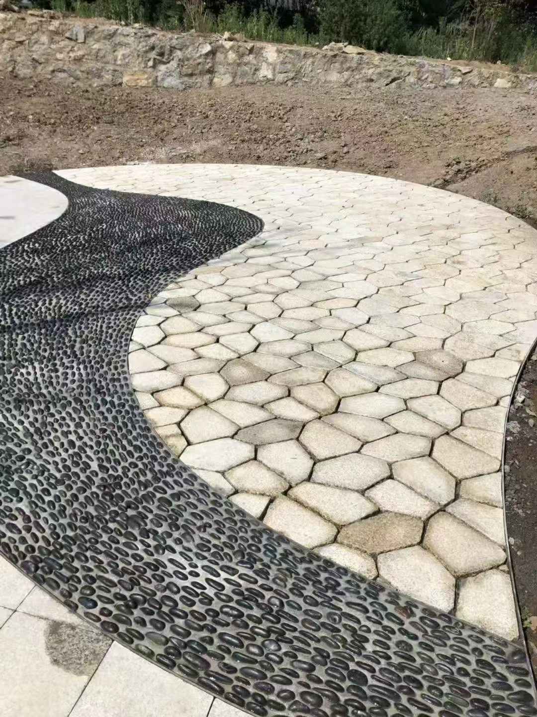 厦门 黄金麻冰裂缝室外铺装效果完美展示