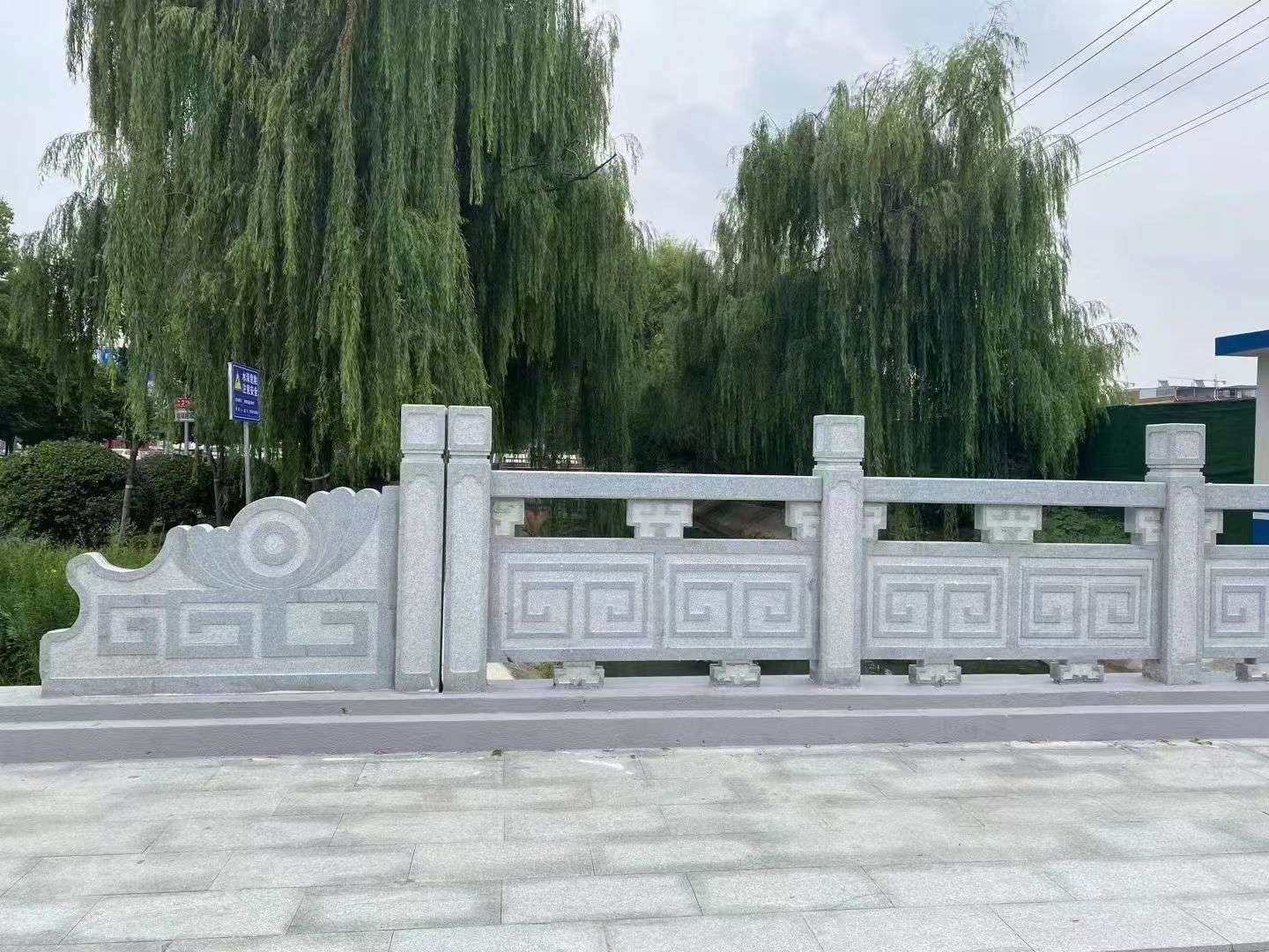 厦门 芝麻灰桥栏杆、河道栏杆安装效果